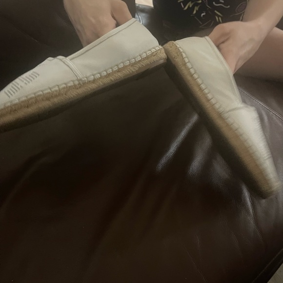 Tory Burch white mini ballet flats. Lightweight comfy . - Picture 7 of 8